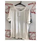 (2) Womenï¿½s XL Shirts New with Tags Lot Rosvigor