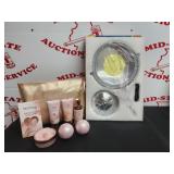 Double Sided Light Up Mirror & Gift Set - Hand