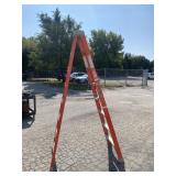 Louisville 8" Model FS10508 Ladder