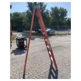 Louisville 8" Ladder