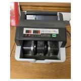MONEY COUNTER WITH COUNTERFIT DETECTOR