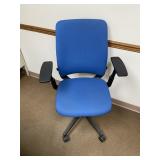 BLUE OFFICE CHAIR