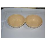 TOTE OF TAN PLASTIC BOWLS