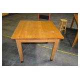 SQUARE OAK TABLE 36" X 36" X 30"