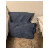 FULL/QUEEN NAVY BLUE FLORAL COMFORTER & SHAMS