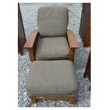 FLEXSTEEL ARM CHAIR WITH OTTOMAN