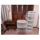 (2) PLASTIC STORAGE UNITS & WOODEN SIDE TABLE