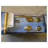 SCHLEGE DOOT LATCH & KNOBS (IN BOX)