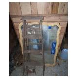 Step Ladder & (2) Mirrors