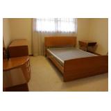 3-PIECE BEDROOM SET- FULL SIZE BED, SIDE TABLE -