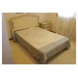 2-PIECE WHITE FULL-SIZE BEDROOM SET - BED WITH