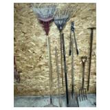 Yard tools incl. leaf rakes, flat blade