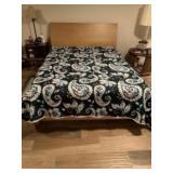 FSC solid wood Queen bed like new. Hotel Mattress