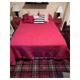 Red full size bedspread and bedding