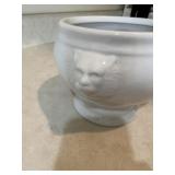 Approx. 26 lions head soup bowls and 2 serving