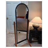 Standing mirror