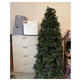 7ï¿½ Christmas tree.