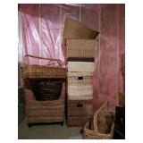 Several baskets all sizes