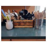 Several kitchen gadgets see pictures