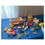 Vintage Fisher-Price, Ari toys, play family,
