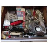 Utensils Gadget drawer and silverware drawer