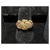 Ladies 10K gold ring size 6.5