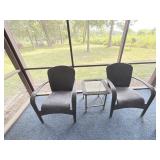 2 resin wicker chairs and side table