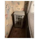 Accent cabinet