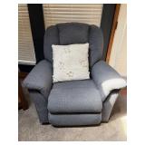 La-Z-Boy rocker recliner like new