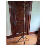 Wood coat tree