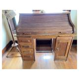 Vintage/antique roll top desk