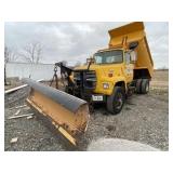 1990 L8000 Automatic Needs air tank but seller