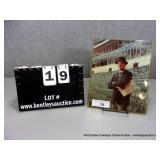 PHOTO OF 1962 DALLAS COWBOYS COACH TOM LANDRY- IN