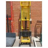 BIG JOE PALLET JACK MODEL: 148705 BIG JOE PALLET JACK MODEL: 148705