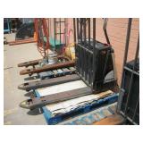 CROWN ELECTRIC PALLET JACK MODEL: WP2335-45 CROWN ELECTRIC PALLET JACK MODEL: WP2335-45