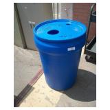 PLASTIC DRUM W/ LID PLASTIC DRUM W/ LID