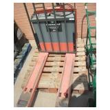 TOYOTA ELECTRIC PALLET JACK MODEL: 7HBW23 4500 LBS TOYOTA ELECTRIC PALLET JACK MODEL: 7HBW23 4500 LBS