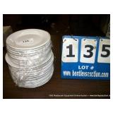 LOT: SMALL AND MEDIUM PLATES LOT: SMALL AND MEDIUM PLATES