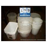 LOT: ASSORTED PLASTIC FOOD CONTAINERS