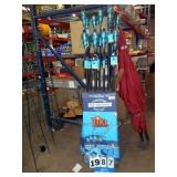 BOX: TIKI TORCHES 18X MONEY