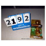 PACKAGE: SCHLAGE HALL & CLOSET DOOR HANDLE