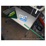 GREEN THUMB PLASTIC EXTRA WIDE LEAF RAKE