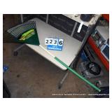 GREEN THUMB PLASTIC EXTRA WIDE LEAF RAKE