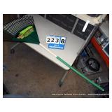 GREEN THUMB PLASTIC EXTRA WIDE LEAF RAKE