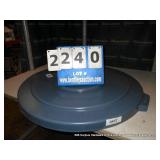 RUBBERMAID BRUTE TRASHCAN LID