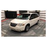 2005 Chrysler Town and Country Limited 2005 Chrysler Town and Country Limited