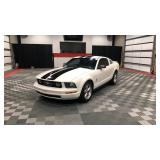 2007 Ford Mustang Deluxe