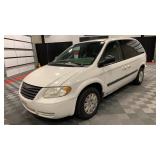 2005 Chrysler Town and Country