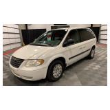 2005 Chrysler Town and Country