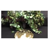 Grape wall  Decor and plate